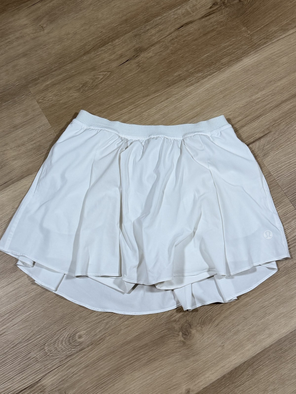 Lululemon Tennis Skirt Skort Womens Size 8 White LW8AL7S